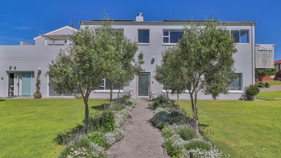 To Let 2 Bedroom Property for Rent in Stilbaai Wes Western Cape